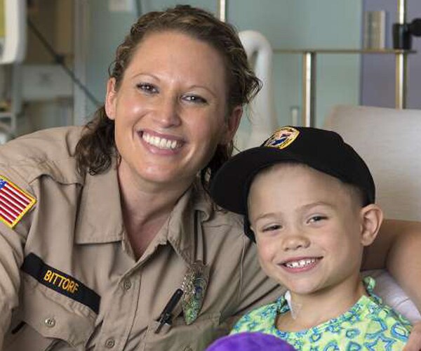 Wisconsin Police Officer Donates Kidney to Boy She Never Met
