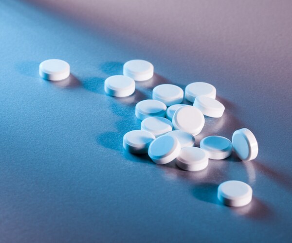 Doctor Who Put Abortion Pill in Girlfriend's Tea Gets 3 Years