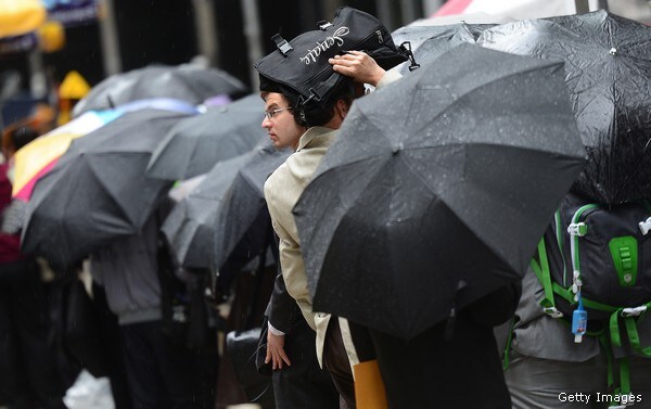 Jobless Claims Fall Sharply to Five-year low