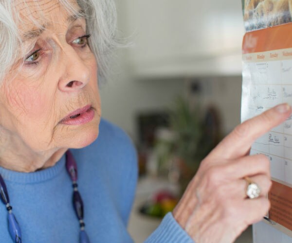 Memory Loss or Dementia? 5 Signs That Could Spell Trouble