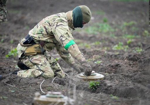 Ukrainian Deminers Get Training in Cyprus from US, Irish Experts