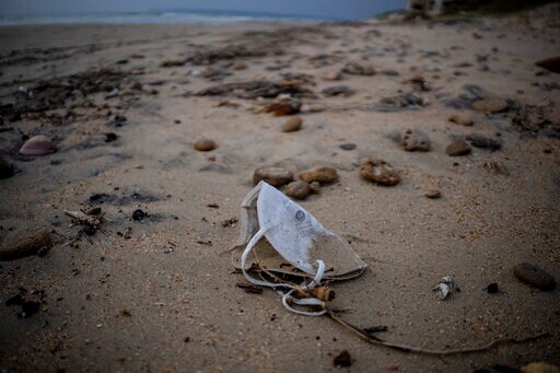 Spain Ends Mask Mandate Outdoors as Coronavirus Surge Ebbs