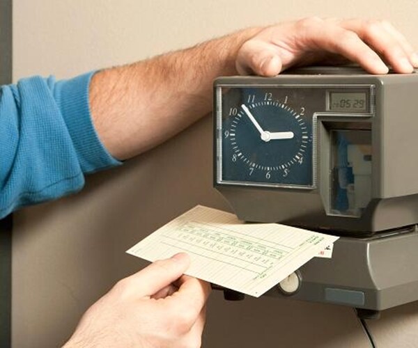 Court Blocks Federal Plan to Extend Overtime Pay to Many