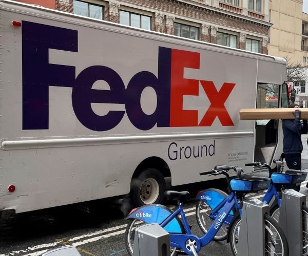FedEx Profit Falls on Lower E-Commerce Demand