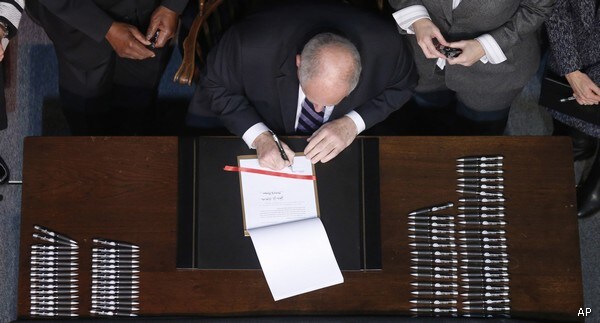 Lincoln Desk Used in Signing of Ill. Same-Sex Marriage Law