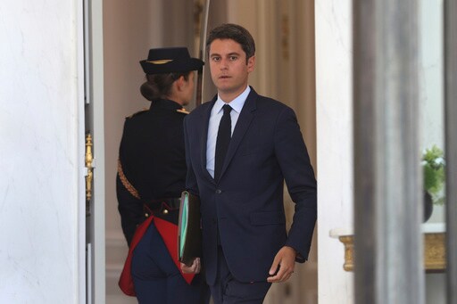 French Prime Minister Is Expected to Formally Resign, but Stay at the Head of a Caretaker Government