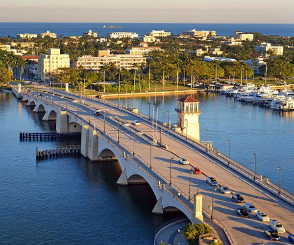 Palm Beach Bridges Open Longer to Ease Trump Traffic