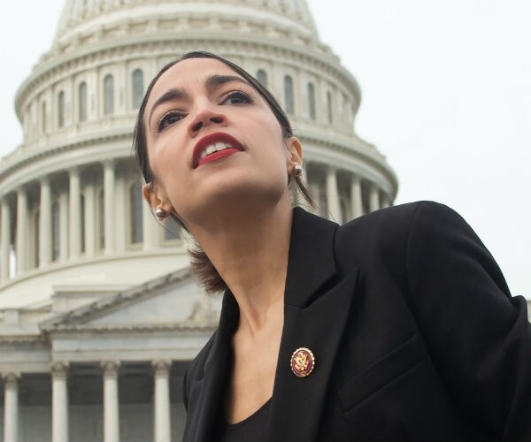 Ocasio-Cortez Sides With Buffett on How Errant CEOs Should Pay