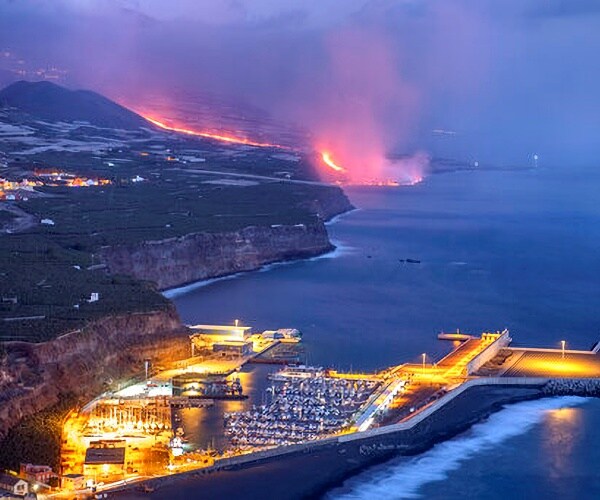 Lava Flowing Into Sea Creates Delta, Expands Spanish Island