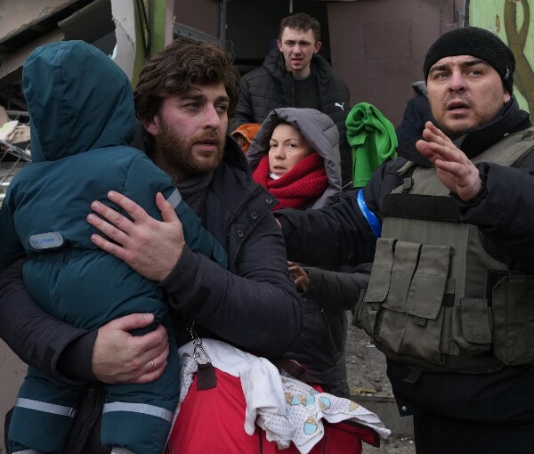 Russians Keep Pressure on Mariupol After Hospital Attack in Ukrainian City