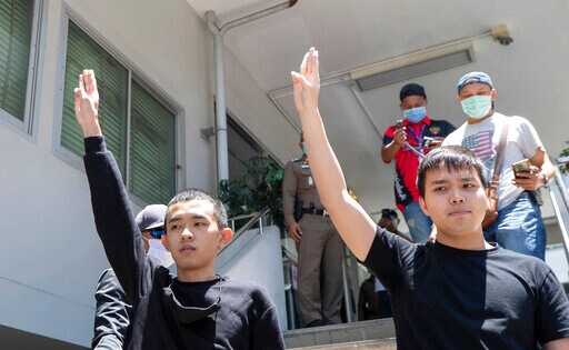Thai Police Continue Crackdown on Pro-democracy Activists
