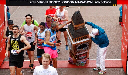 Big Ben Runner Has Bad Time at End of London Marathon