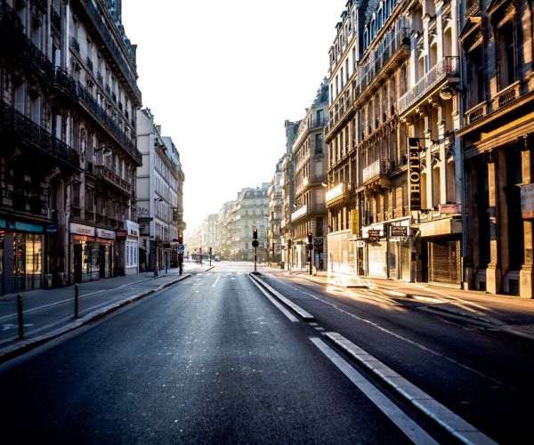 Paris Boulevards Deserted as Lockdown Claims Christmas Shopping Trade