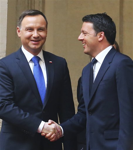 EU Warns Poland over Rule of Law, Threatens Action Next Week