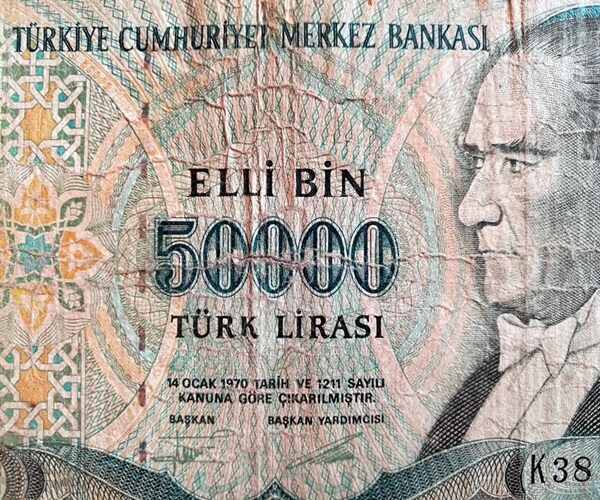 Merkel: Turkey Must Ensure Independence of Central Bank