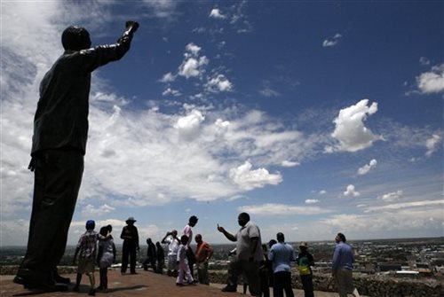 Statue of Mandela on Naval Hill