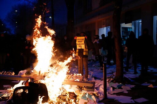Intruders Crash Paris Protest of Law on Use of Police Images
