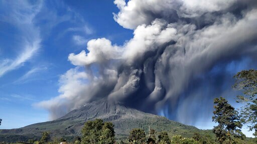 Indonesia's Sinabung Volcano Spews New Burst of Hot Ash