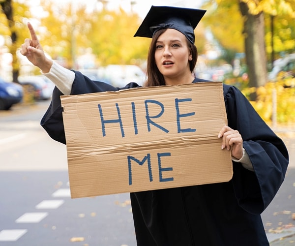 More College Grads Struggling With Extended Unemployment | Newsmax.com