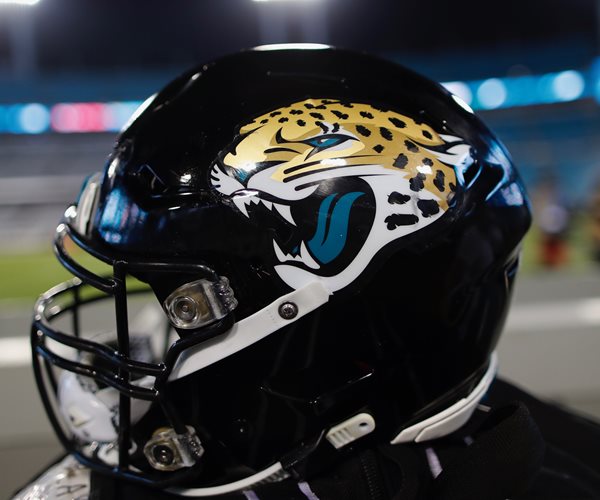 Jaguars Cancel Practice, Help Players Evacuate Ahead of Hurricane
