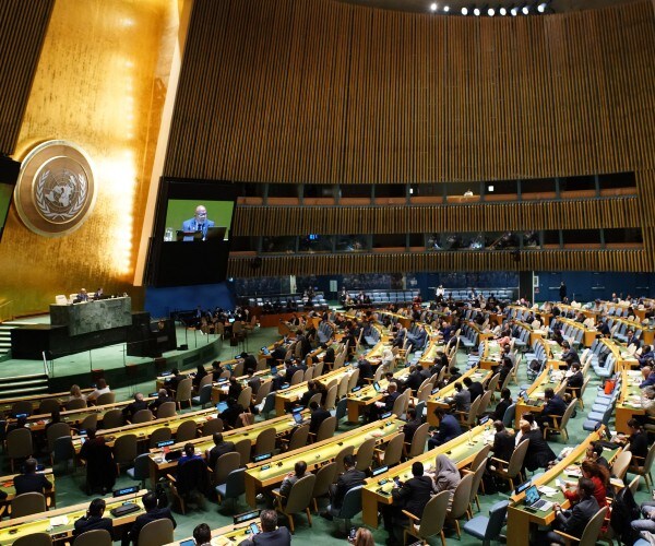 un general assembly meeting and voting 