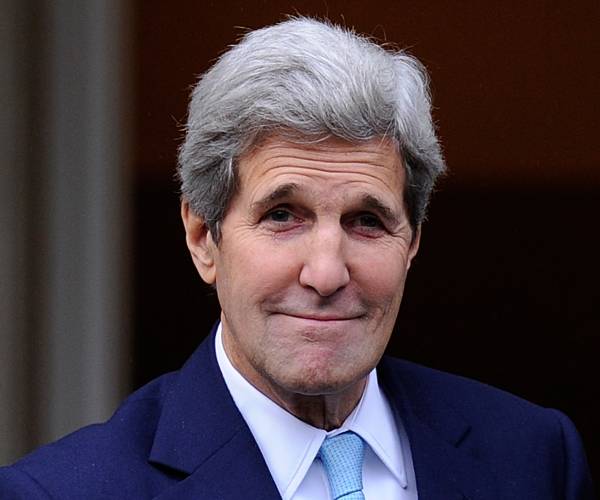 John Kerry: America Deserves President Who's Looked Up To