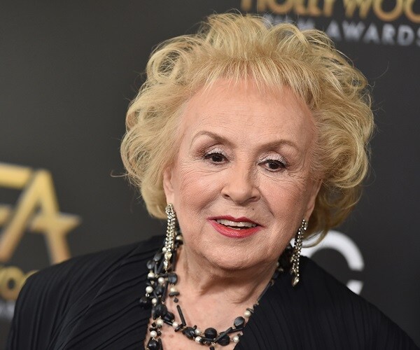 Doris Roberts, Star of 'Everybody Loves Raymond,' Dies at 90