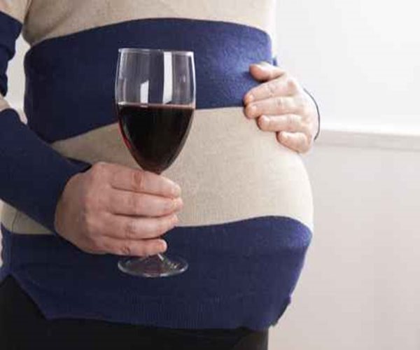 1 in 10 Pregnant Women Drink: CDC