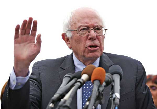 Sanders Reaches Out to Minorities, Campaign's Weak Link