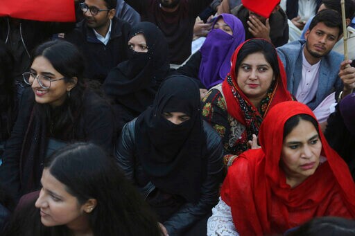 Pakistani Police Charge Hundreds of Protesters with Treason