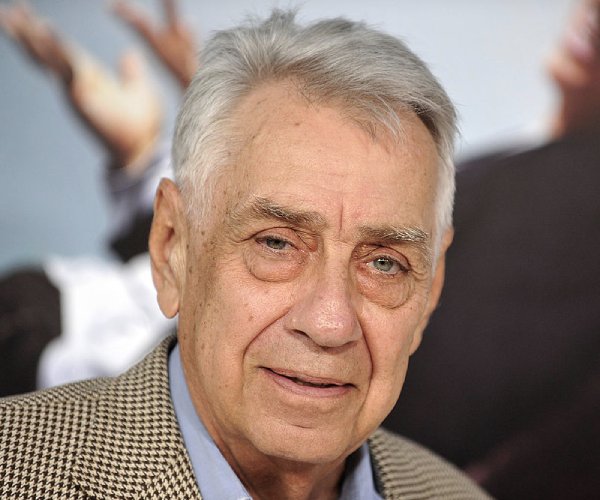 philip baker hall attends a premiere in 2009