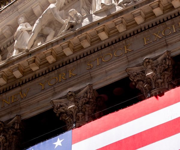 Hedge Funds Dump Oil on Heightened Recession Risk