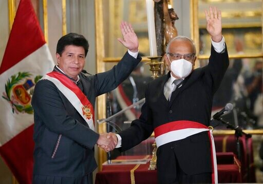 Peru's President Swears in His 4th Cabinet Half a Year