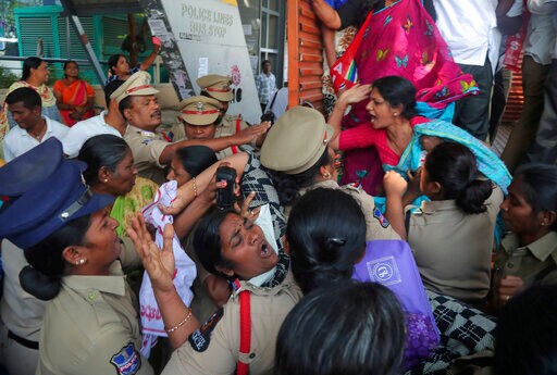 New Violence Erupts in Indian Capital over Citizenship Law