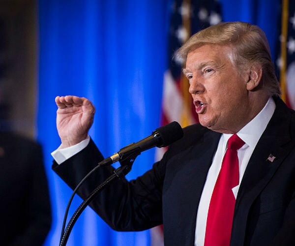 Trump Taps Goldman Sachs Exec for White House Economic Job