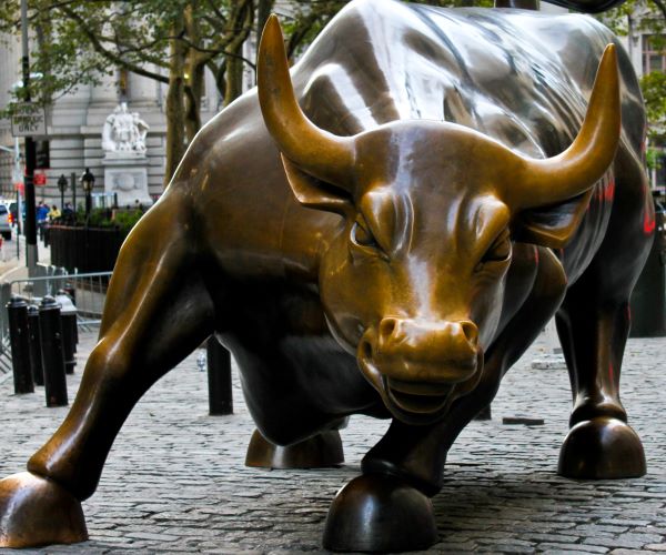 statue of the bull on Wall Street