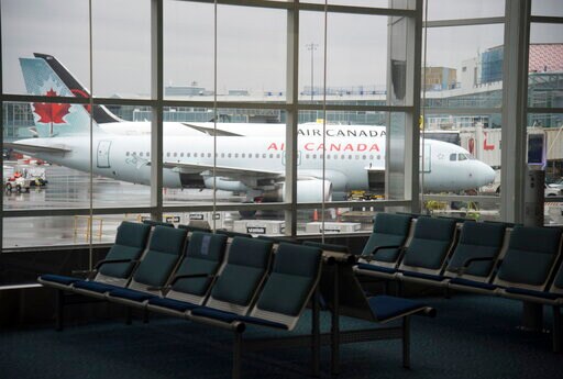 Canada Says Airline Aid Contingent on Refunding Customers