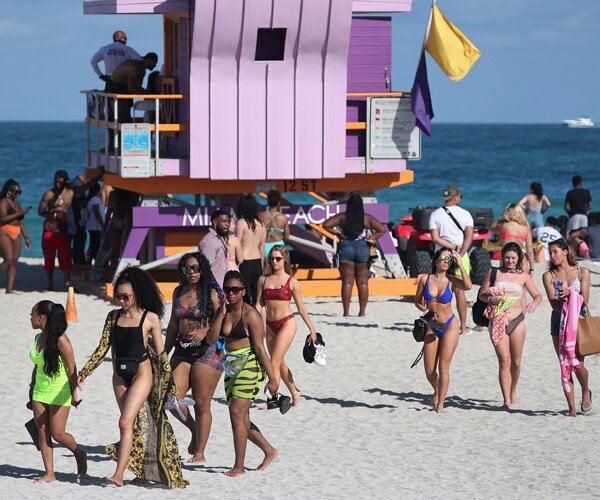 spring breakers at miami beach
