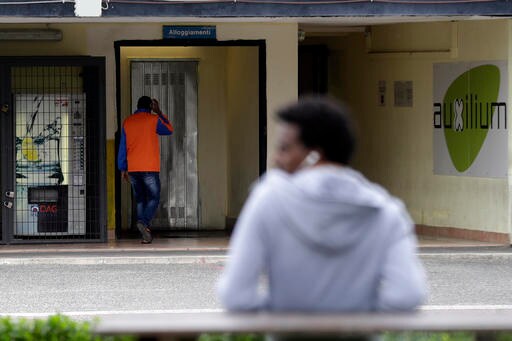 188 Migrants Leave Italy for Germany in Relocation Program