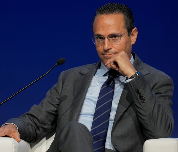 Shell Cuts 15% of Low-Carbon Jobs in Overhaul by CEO