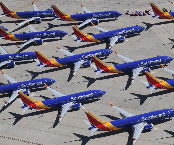 Southwest Airlines Reels With 1,000 Flights Canceled or Delayed