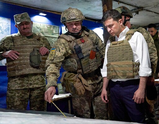 New Ukrainian Leader Heads to High-stakes Meeting with Putin