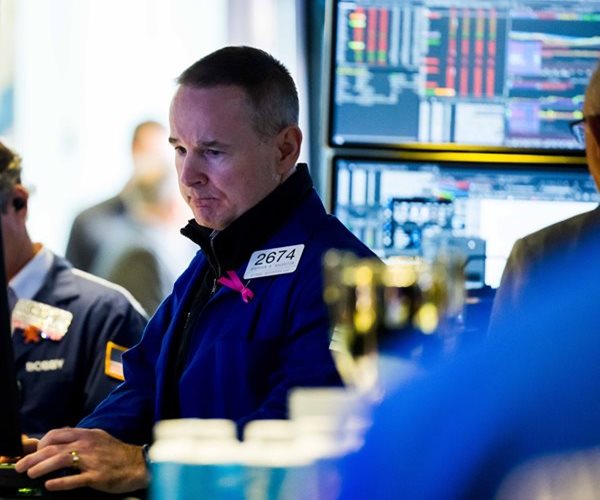 Wall Street Ends Higher on Trump Trade Comments