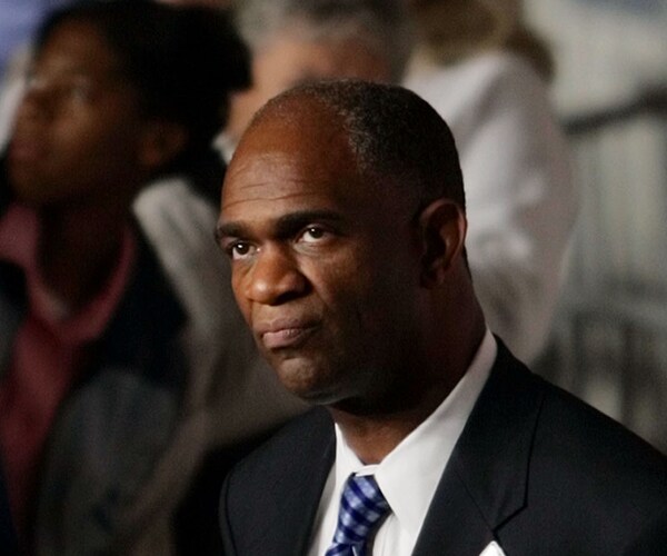 Kirbyjon Caldwell, Megachurch Pastor, Indicted on Multiple Fraud Charges