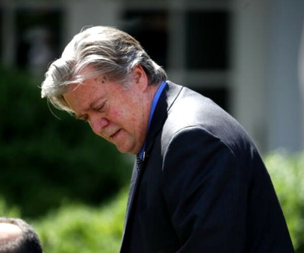 Wall Street Traders Cheered News of Bannon's White House Ouster