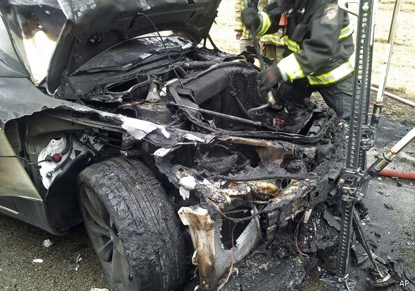 Tesla Fire, Third in a 5 Weeks, Has Some Seeking Federal Probe