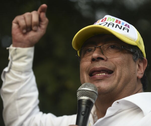 Leftist Petro Shakes Up Colombia Conservatives in Poll
