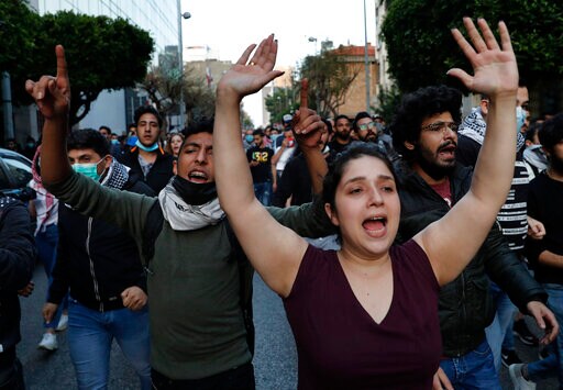 Attackers Lob Explosive at Lebanon Bank amid Currency Crisis