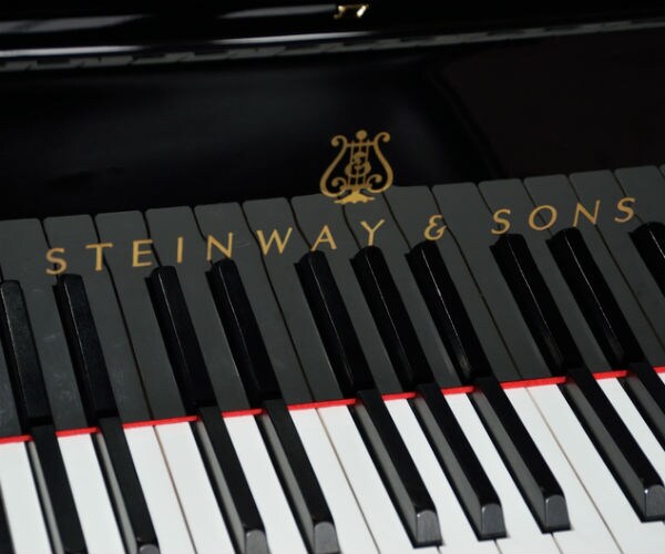 Billionaire Paulson Attracts Chinese Suitor for Steinway