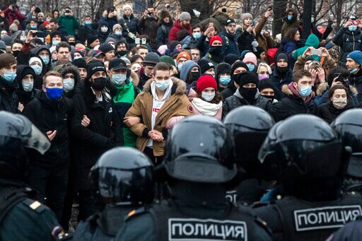 Kremlin: US Comments on Protests Support Law-breaking